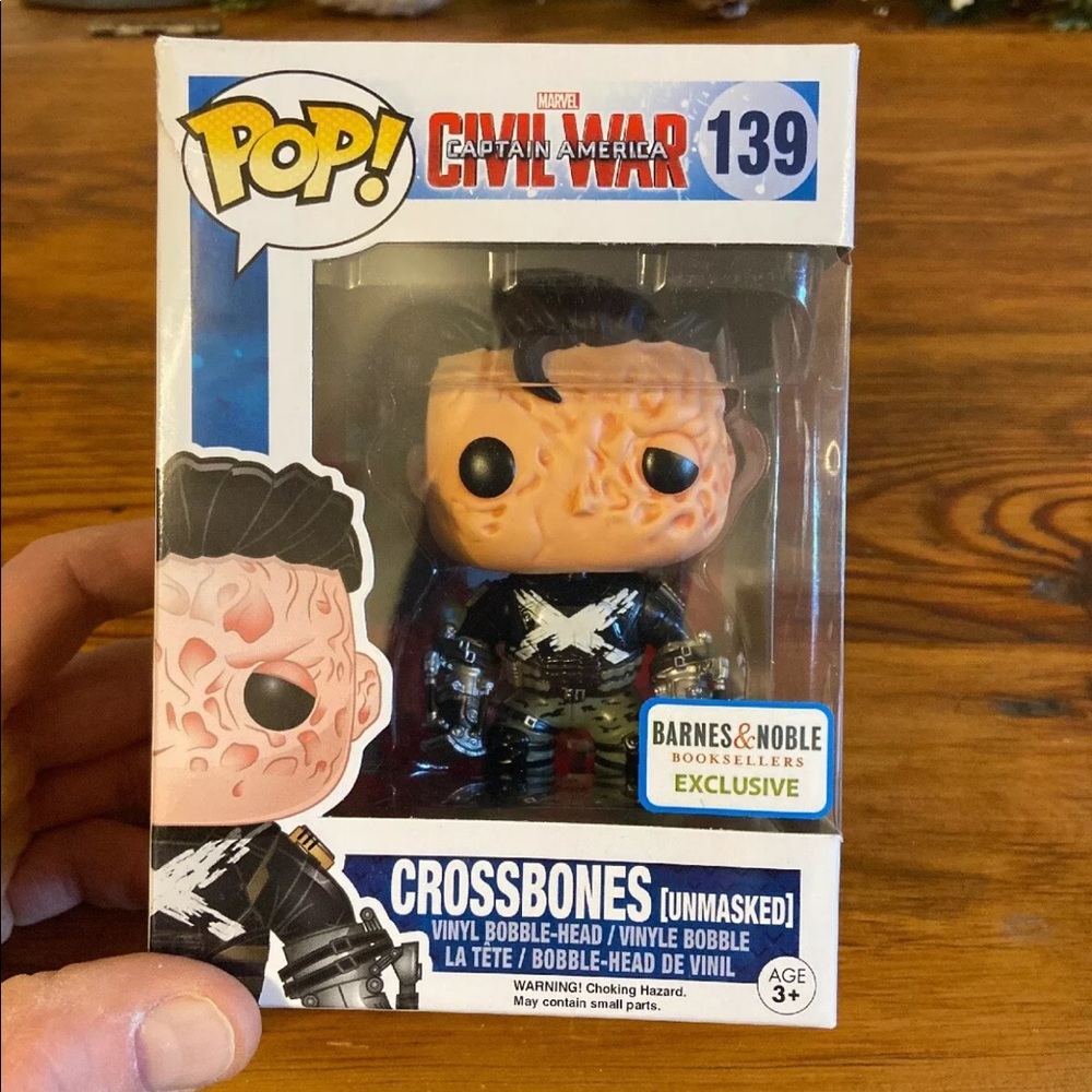 FUNKO POP "CROSSBONES UNMASKED"  #139 B&N Exclus